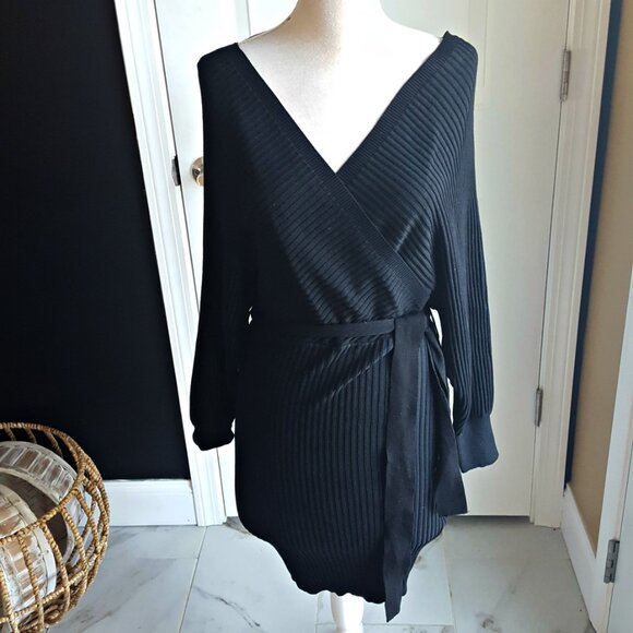 NWT! FITTED SWEATER DRESS SZ M - Picture 4 of 5